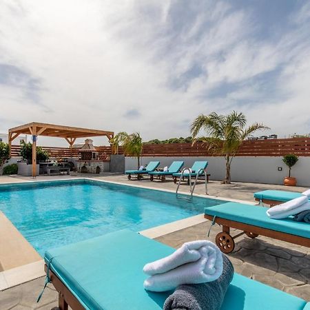 Dorieus Villa Lakhania Bagian luar foto