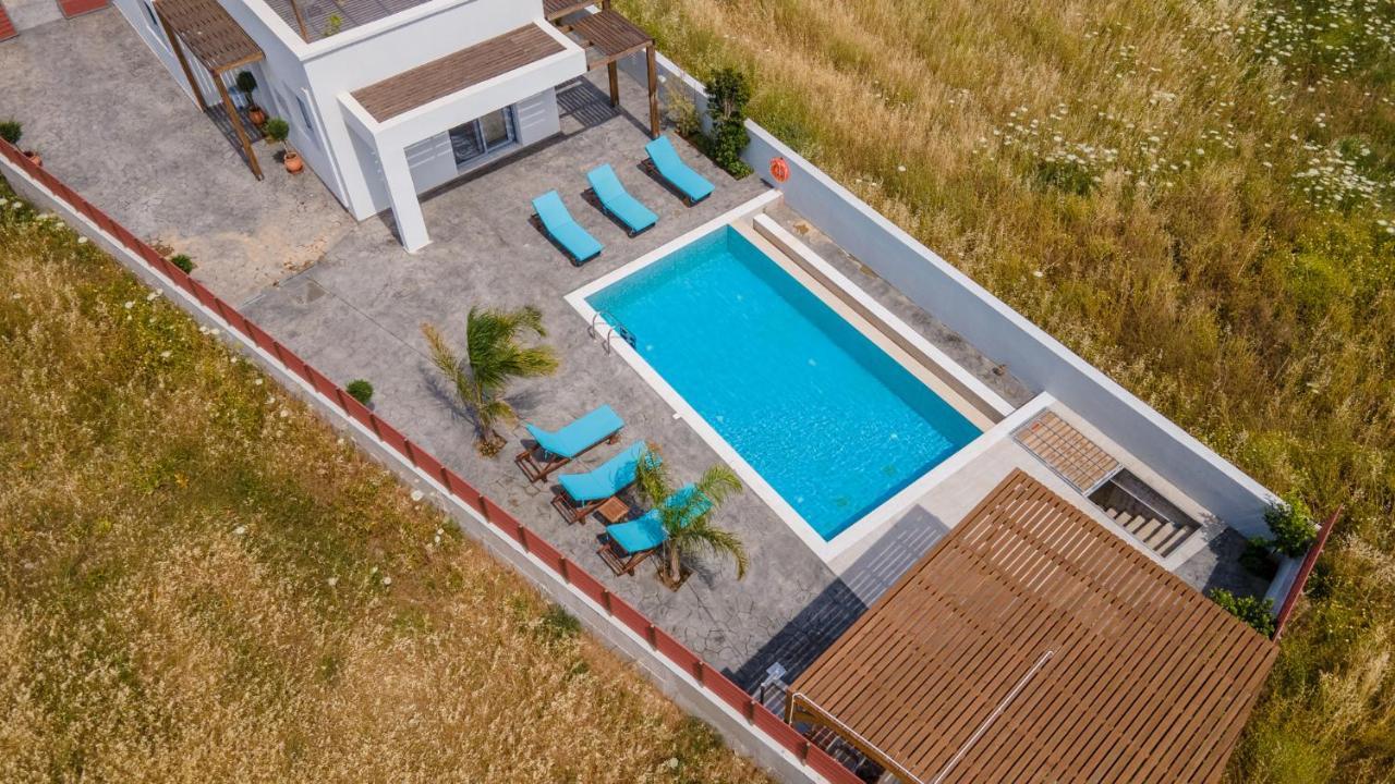 Dorieus Villa Lakhania Bagian luar foto